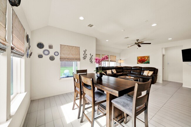 Building Photo - 2503 Hagerman Ct