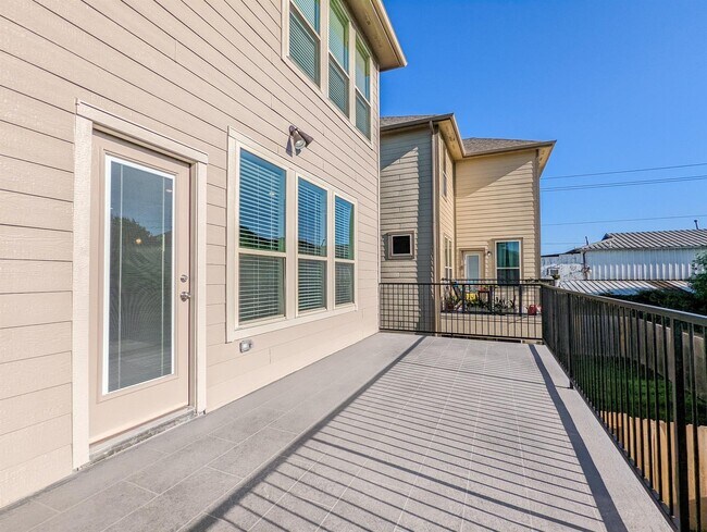 Building Photo - 3144 Founders Rock Dr