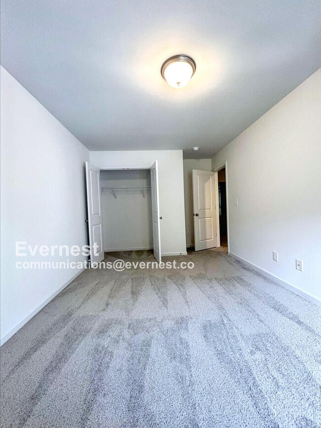 Building Photo - 3621 Quail Dr
