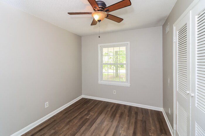 Building Photo - 3293 Chisholm Trail SW