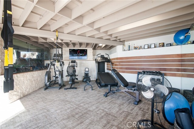 Building Photo - 709 Kendall Dr