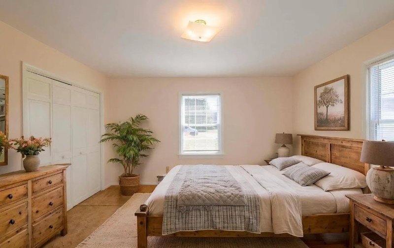 Building Photo - 23217 Village Rd