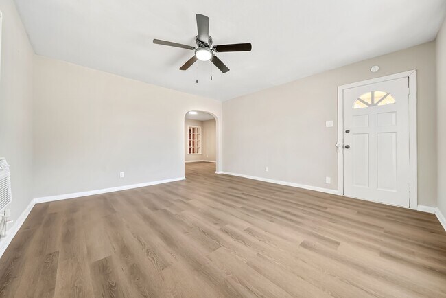 Building Photo - 2619 Nettleton St