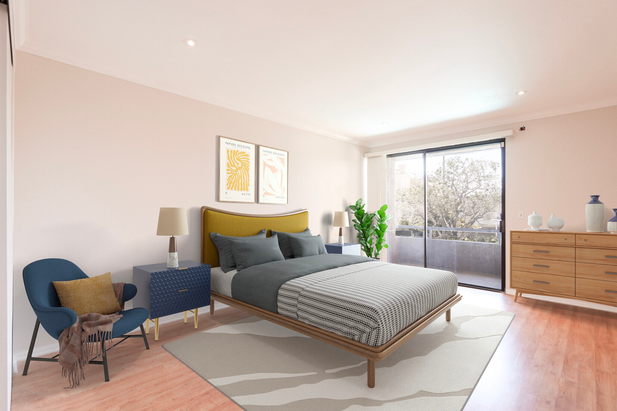 Building Photo - 1328 S Bundy Dr