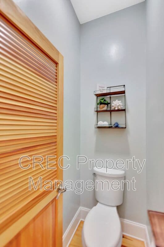 Building Photo - 1392 Eden Rd