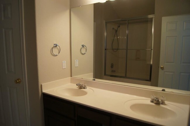 Building Photo - 8322 Campeche Bay Pl