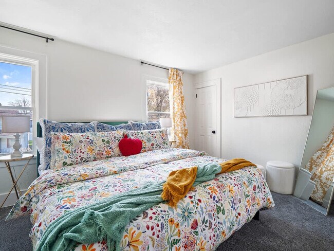 Building Photo - 2804 6th St