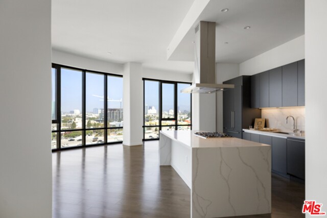 Building Photo - 2435 S Sepulveda Blvd