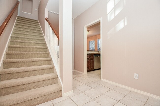 Building Photo - 4202 Creek Hollow Ln