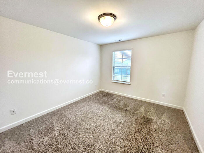 Building Photo - 787 Coopers Way