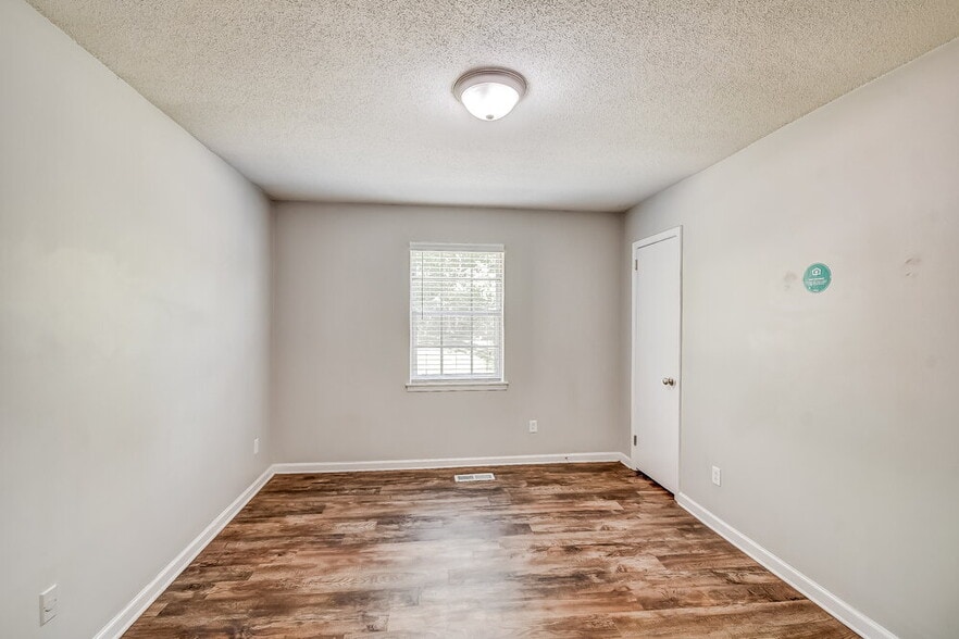 Building Photo - 1760 Sonia Dr