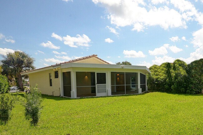 Building Photo - 19635 Back 9 Dr
