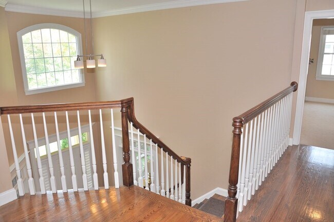 Building Photo - 27 Mellon Rd