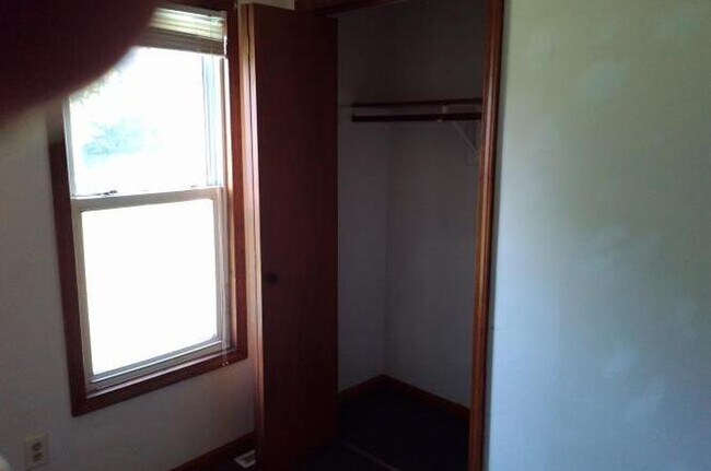 Building Photo - 625 Francis St