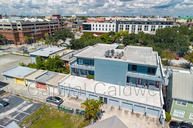 Building Photo - 1615 E fifth Ave