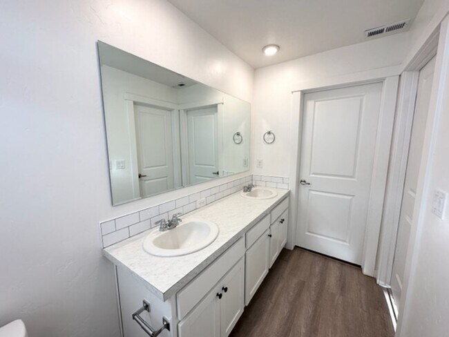Building Photo - Find your perfect match with our rental pr...