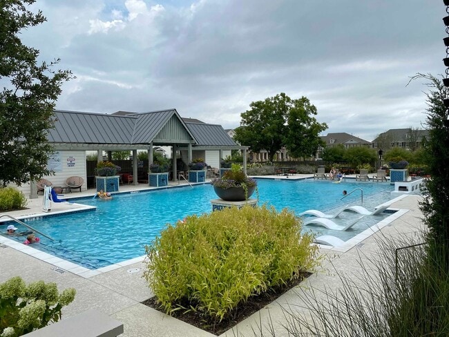 Building Photo - 2409 Rooster Ln