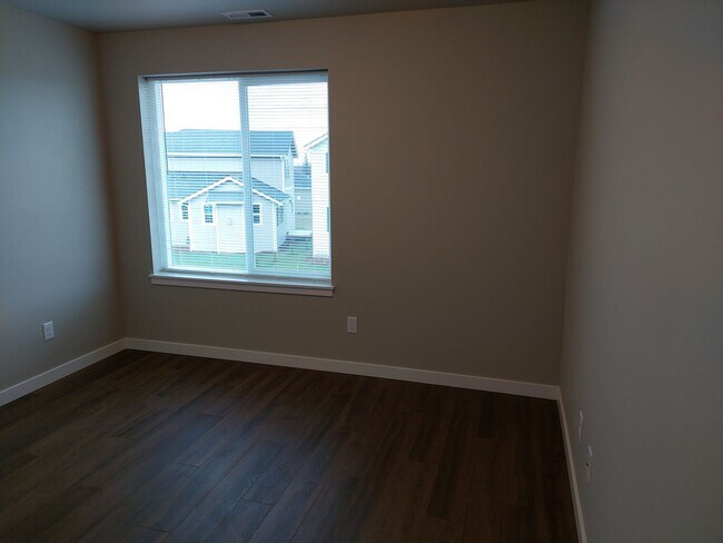 Building Photo - Beautiful Three Bedroom In Ferndale