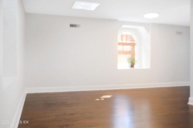 Building Photo - 282 Bruce Park Ave