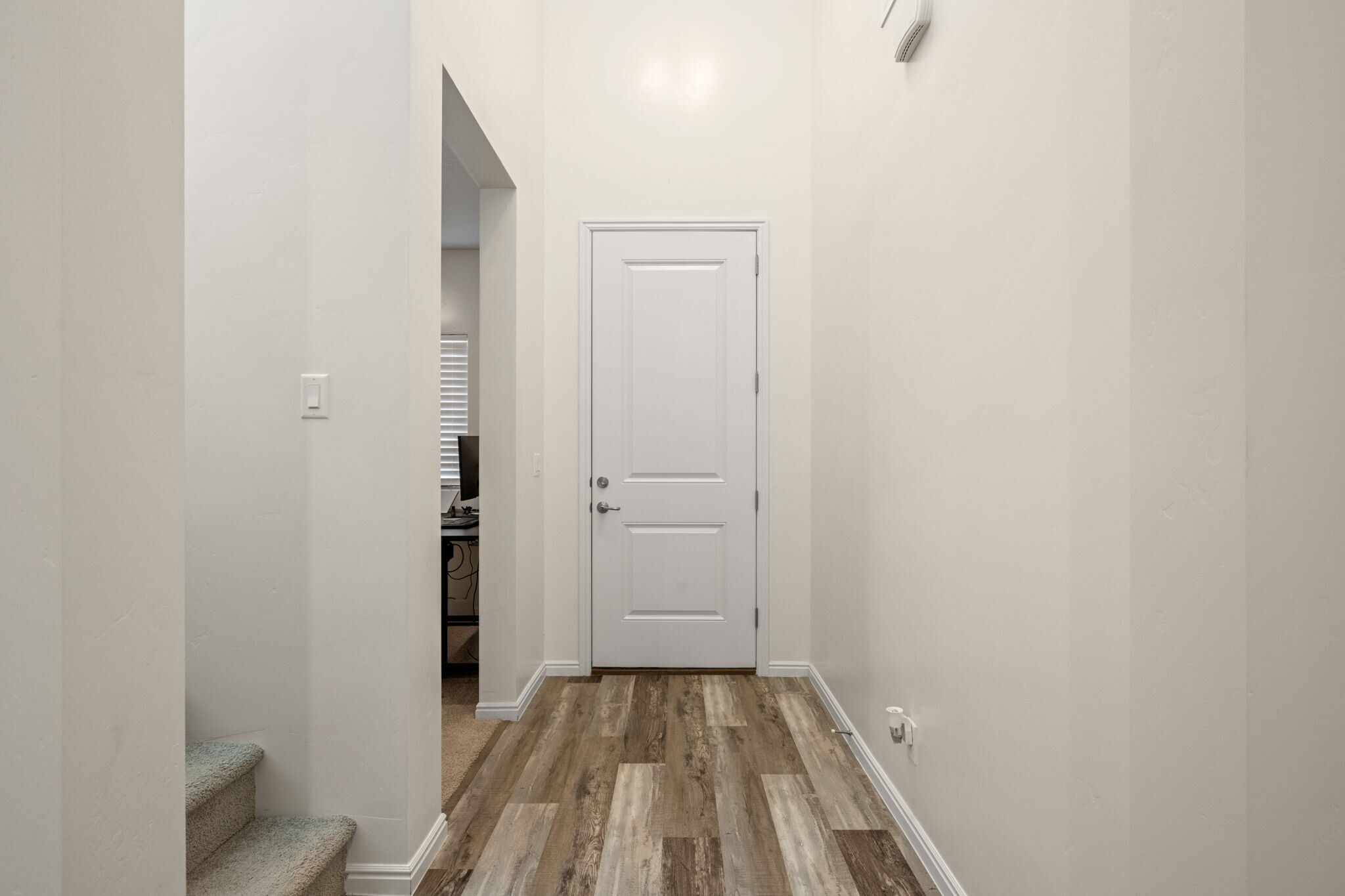Building Photo - 1382 E White Desert Dr