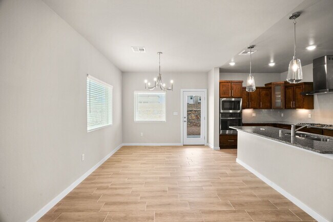 Building Photo - 11145 Blazing Star Pl