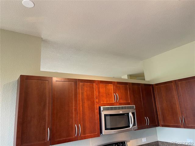 Building Photo - 5401 S Park Terrace Ave