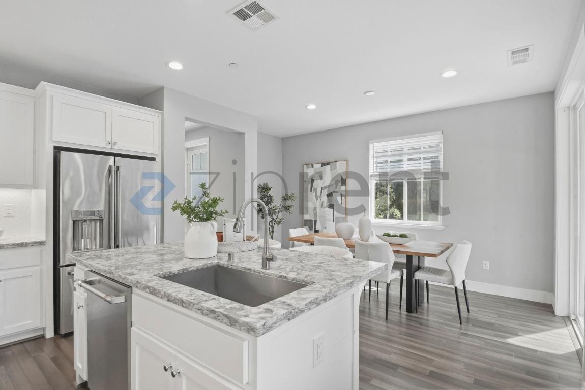 Building Photo - 506 Sardinia Ter