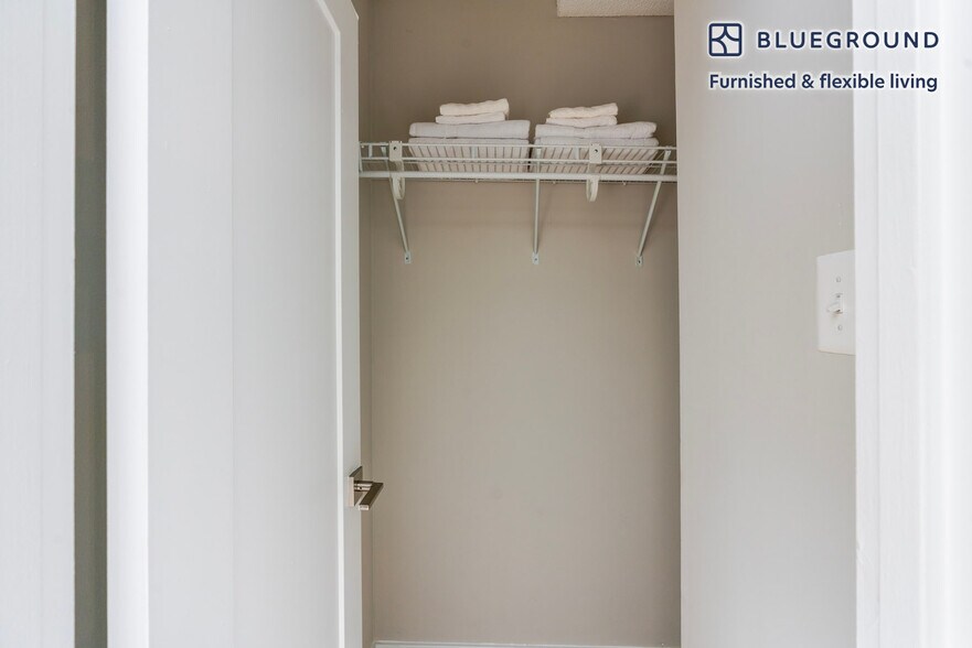 Building Photo - 1515 Richmond Hwy