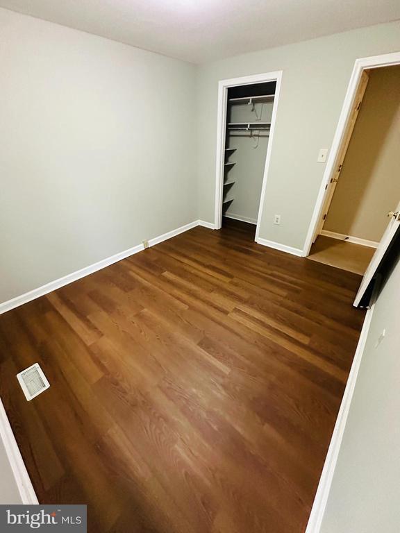 Building Photo - 8206 Red Wing Ct