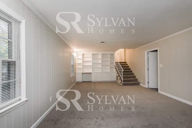 Building Photo - Carve Out a Great Life Here!