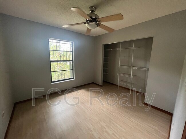 Building Photo - 3701 Martin St