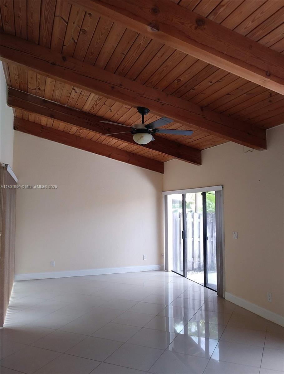 Building Photo - 2675 S Parkview Dr