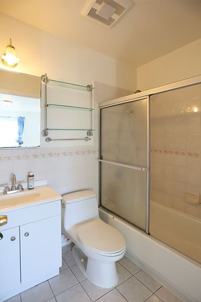 Building Photo - 1871 46th Ave