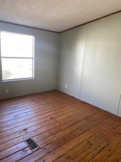 Building Photo - 1110 College Cir S