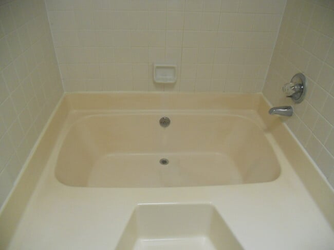 Building Photo - 226 Ryan Way