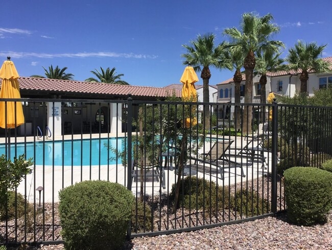 Building Photo - Modern Living in Gated Siena at Ocotillo –...