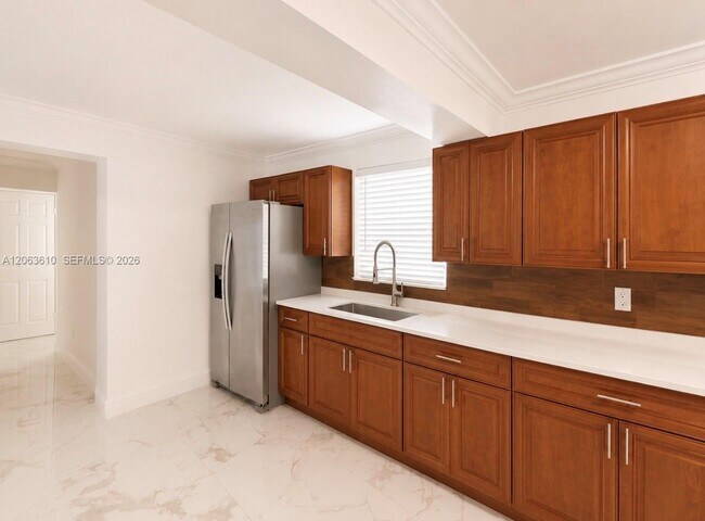 Building Photo - 6049 SW 39th St