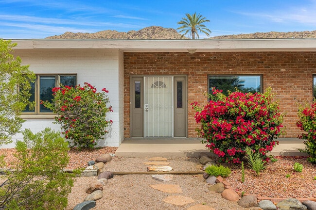 Building Photo - 6724 N 58th Pl