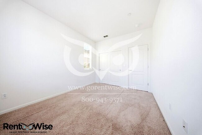 Building Photo - 1583 Sylvia St