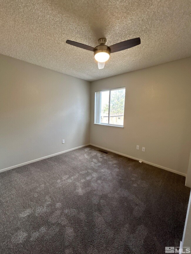 Building Photo - 4918 Bayridge Ln