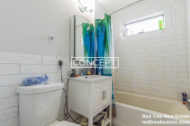 Building Photo - 16 Atkins St