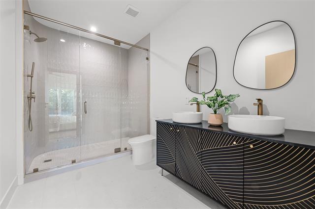 Building Photo - 1516 Holly Ave