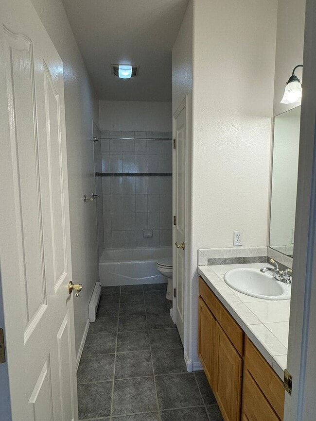 Building Photo - Spacious Single-Level Home in the Redlands w/ Private Yard & Thoughtful Layout!!!