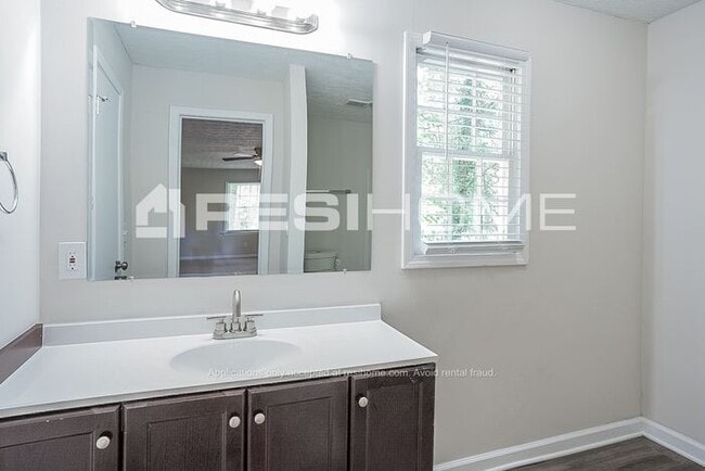 Building Photo - 4895 Timber Ridge Dr