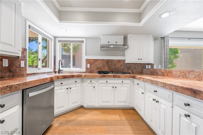 Building Photo - 5142 Southern Hills Ln