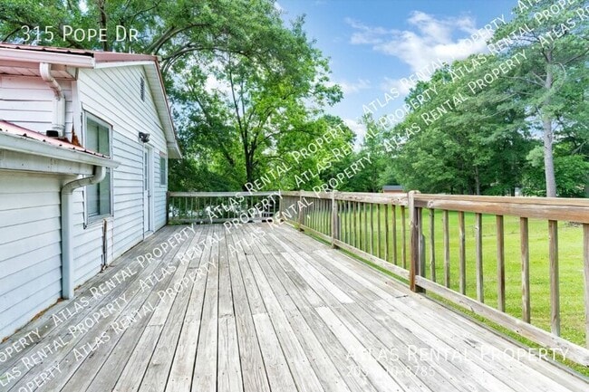 Building Photo - 315 Pope Dr