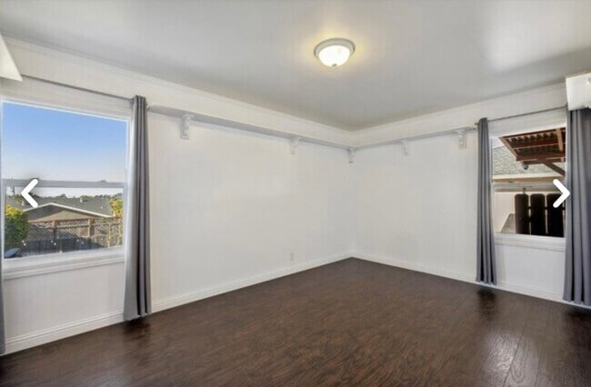 Building Photo - 623 Santa Susana Ave