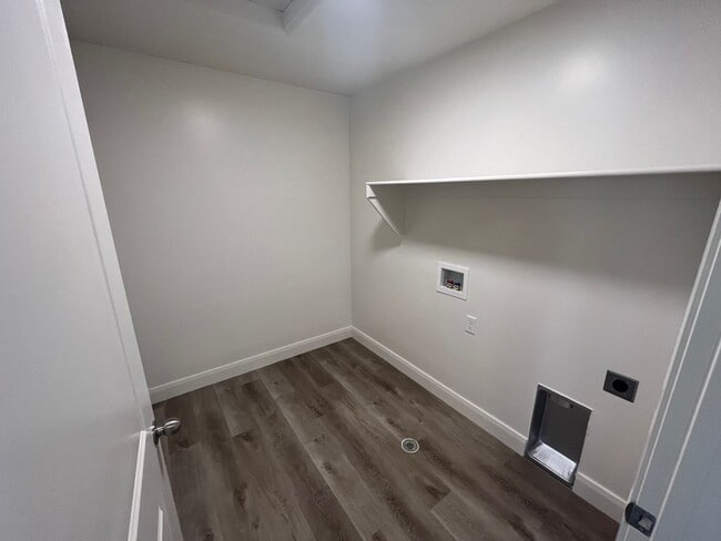 Building Photo - Azalea Beauty!