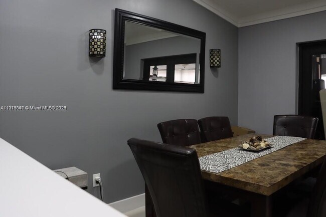 Building Photo - 10384 NW 128th Terrace