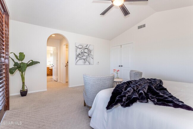 Building Photo - 12057 Falcon Crest Way